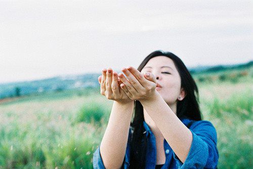 拍(pāi)照姿势大全 拍(pāi)照(zhào)姿势大全