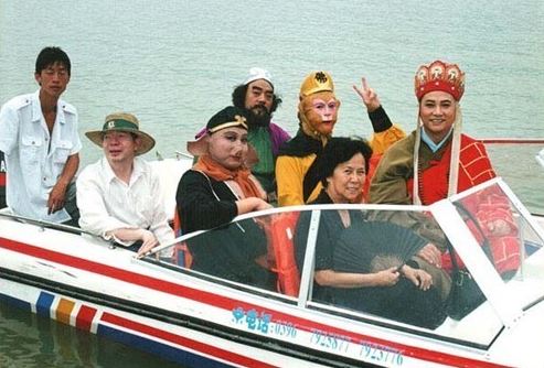 悟空,你又调皮了! 悟空,你(nǐ)又调皮了(le)!